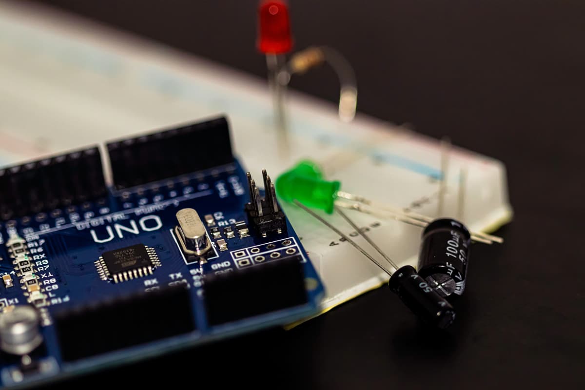 Students working with Arduino kits in a Cnipbotics robotics class